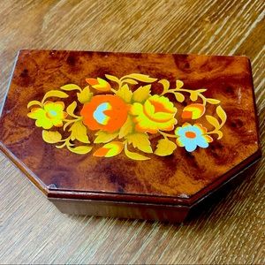 Small vintage wooden jewelry box